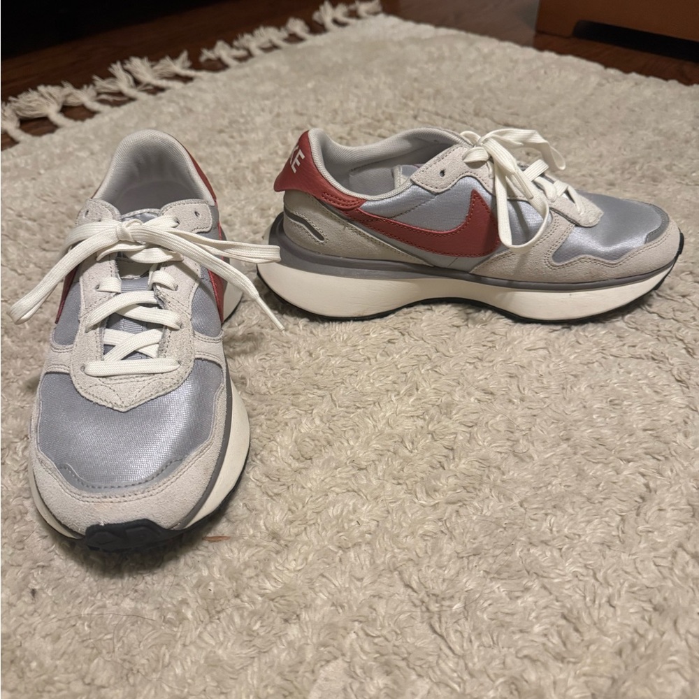 Nike Waffle Retro Sneakers